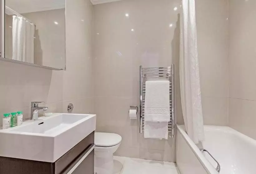 3ベッドルームアパートメント, 130 Queen S Gate Apartments