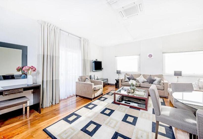 Апартаменты Ejecutiva 3 Спальни, 130 Queen S Gate Apartments