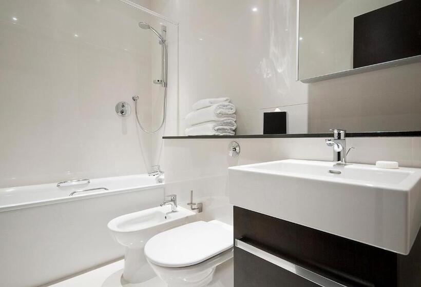 Апартаменты Superior 2 Спальни, 130 Queen S Gate Apartments