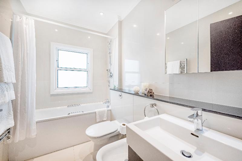 Апартаменты 2 Спальни, 130 Queen S Gate Apartments