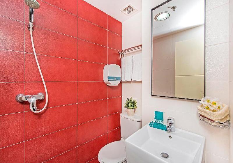 اتاق سوپریور, 81 Heritage