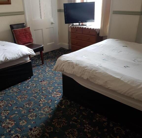Трехместный Номер Классика, Cedar Villa Guest House