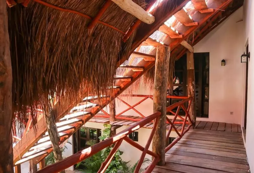 سوییت با چشم‌انداز باغ, Kin Ha Tulum