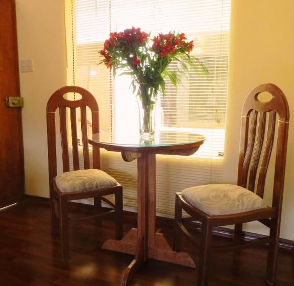 1 Szobás Apartman, Los Aticos B&b With Coworking