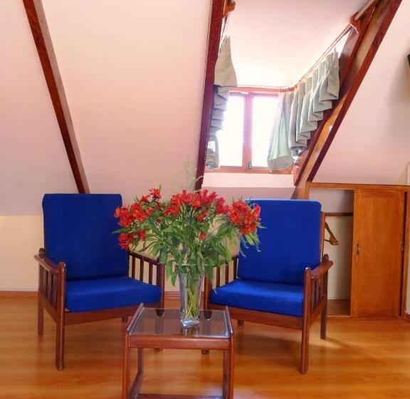 1 Szobás Apartman, Los Aticos B&b With Coworking