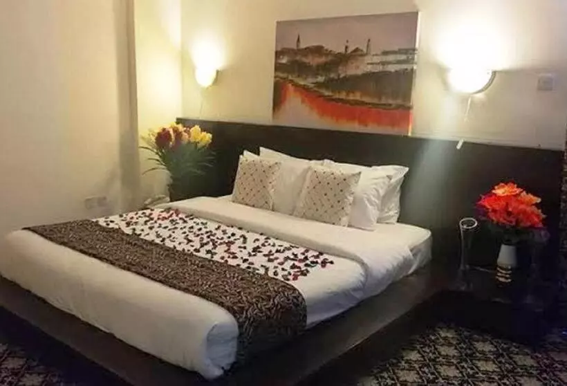 اتاق استاندارد یک نفره, Phoenicia Tower