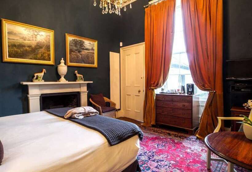 اتاق لوکس با چشمانداز باغ, Six Brunton Place Guest House