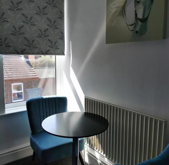 غرفة قياسية, The Elmfield