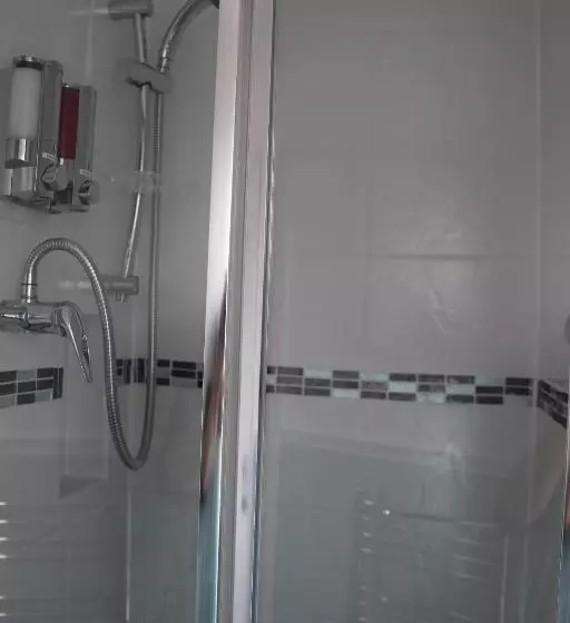 اتاق استاندارد, The Elmfield