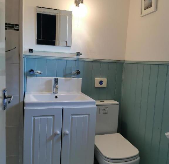 غرفة قياسية ثلاثية, The Elmfield