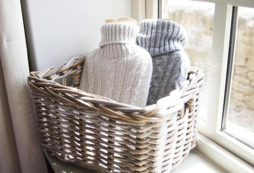 Standard-huone, The Ragged Cot