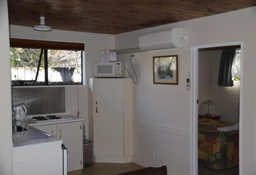 Апартаменты 2 Спальни, Judges Pool Motel Turangi