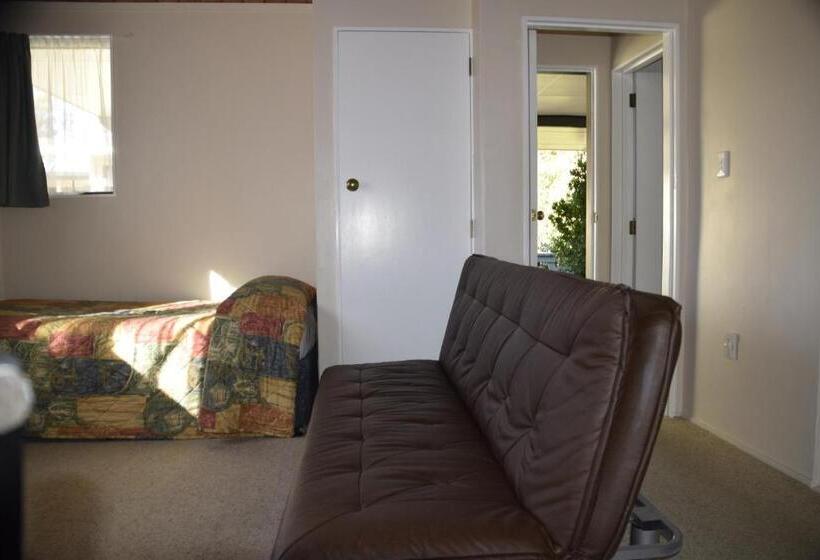 Апартаменты 2 Спальни, Judges Pool Motel Turangi