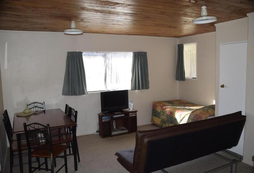 Апартаменты 2 Спальни, Judges Pool Motel Turangi