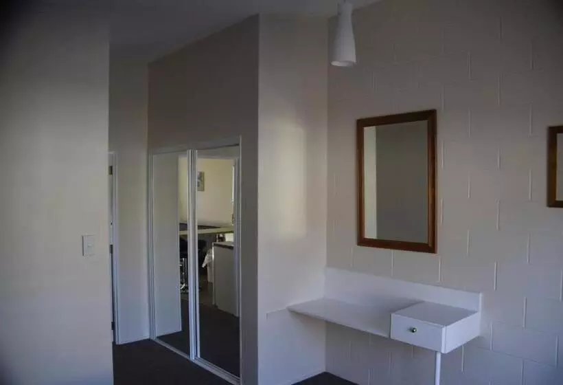バルコニー付き１ベッドルームアパートメント, Judges Pool Motel Turangi