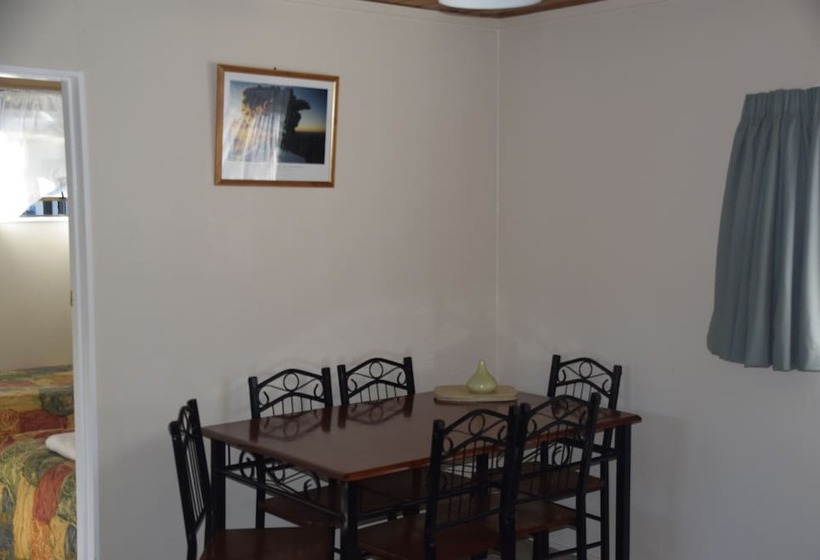 Апартаменты 2 Спальни, Judges Pool Motel Turangi