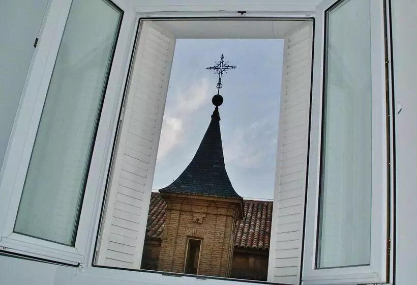 اتاق استاندارد, Oasis Backpackers' Toledo