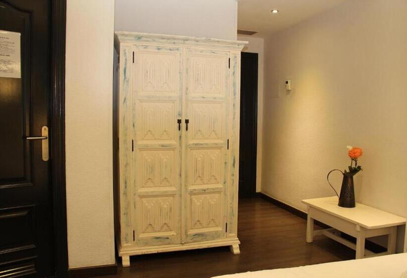 اتاق استاندارد اینتریور, Oasis Backpackers' Toledo