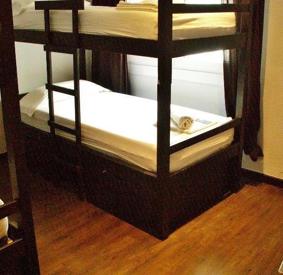 تختخواب در اتاق مشترک, Oasis Backpackers' Toledo