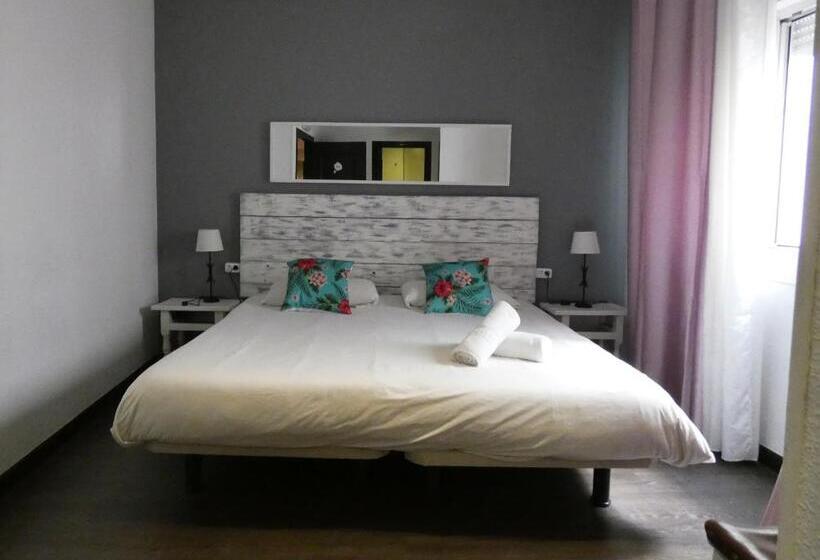 اتاق استاندارد اینتریور, Oasis Backpackers' Toledo