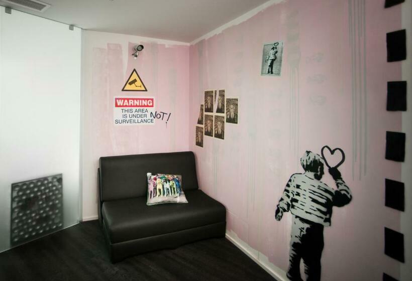 패밀리 룸, Design & Wine