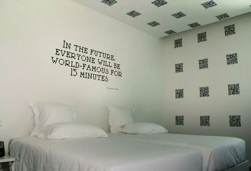 اتاق استاندارد با چشم‌انداز رودخانه, Design & Wine
