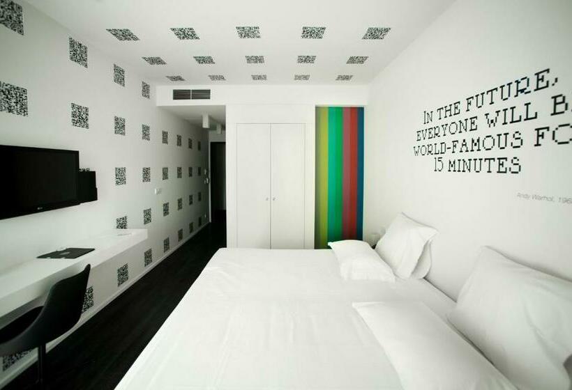 스탠다드 룸 강 전망, Design & Wine