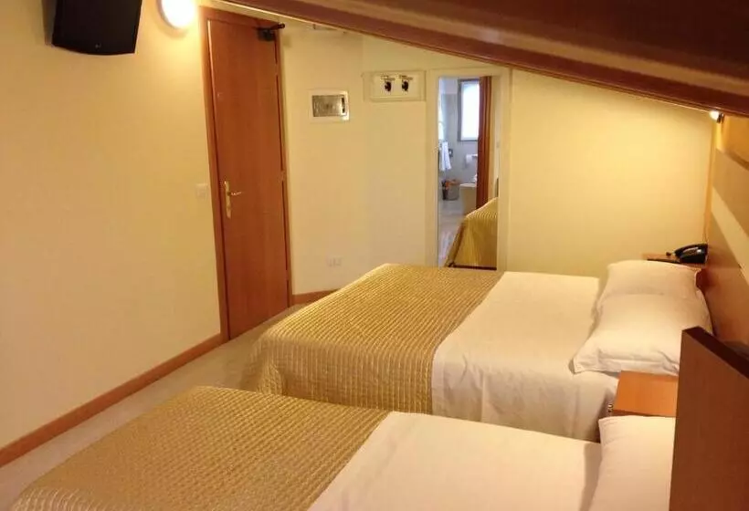 Habitació Clàssica, Gf