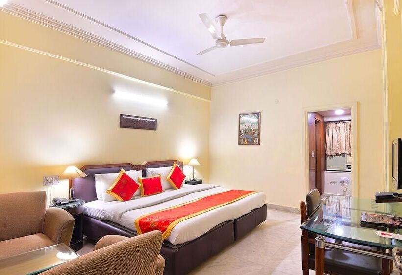 디럭스 룸, Hari Piorko