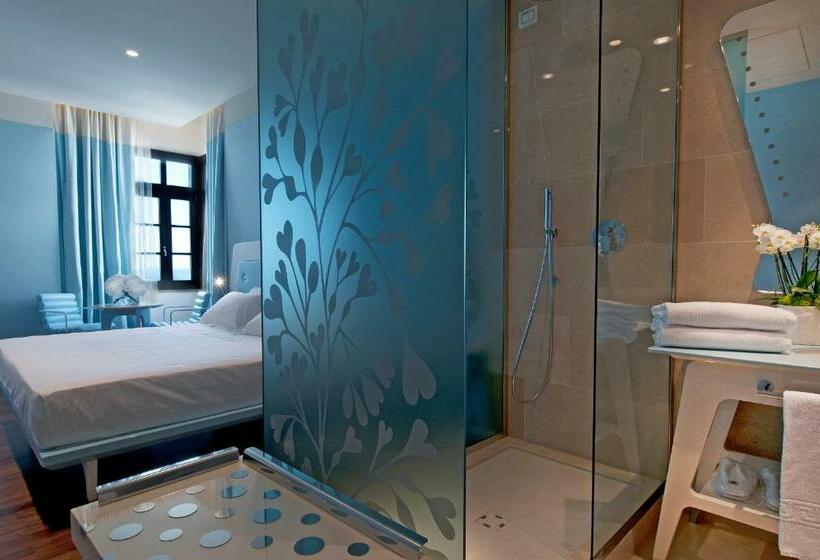 اتاق استاندارد با چشم‌انداز دریا, Jr Hotels Bari Grande Albergo Delle Nazioni