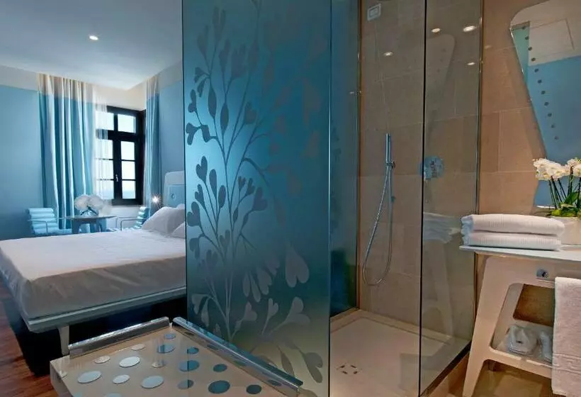 اتاق لوکس خانوادگی, Jr Hotels Bari Grande Albergo Delle Nazioni