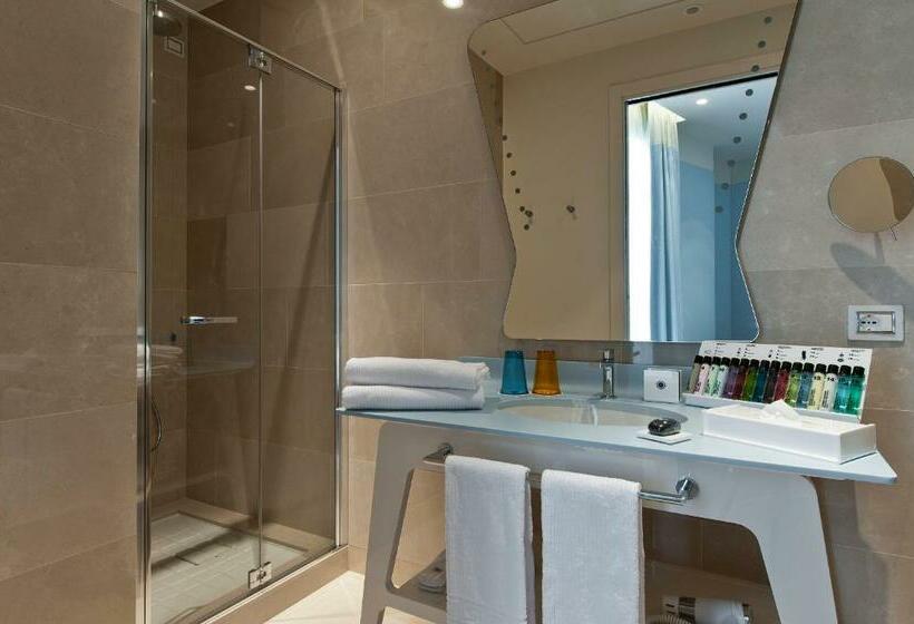 חדר סופריור לשלושה, Jr Hotels Bari Grande Albergo Delle Nazioni