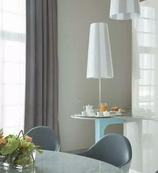 سوئیت پرزیدنت, Jr Hotels Bari Grande Albergo Delle Nazioni