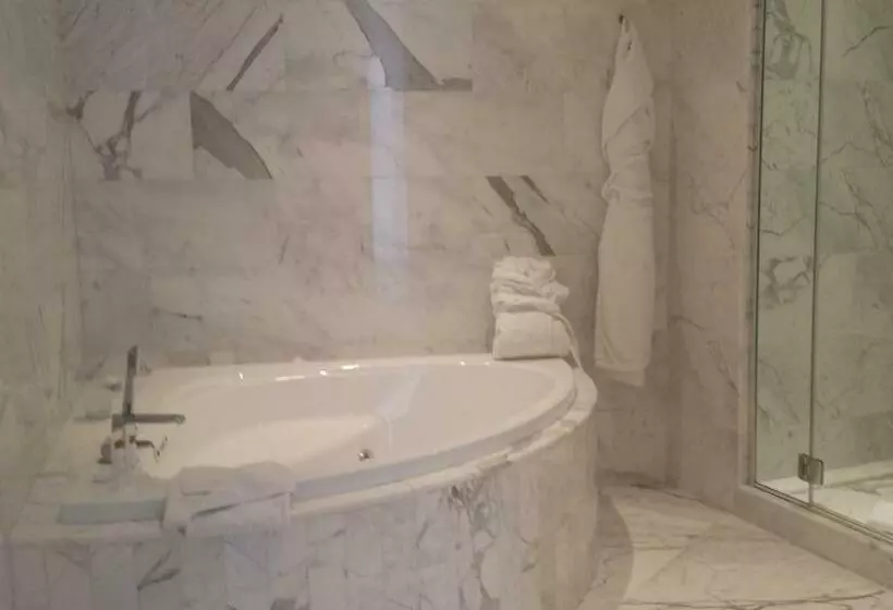 سوئیت پرزیدنت, Jr Hotels Bari Grande Albergo Delle Nazioni