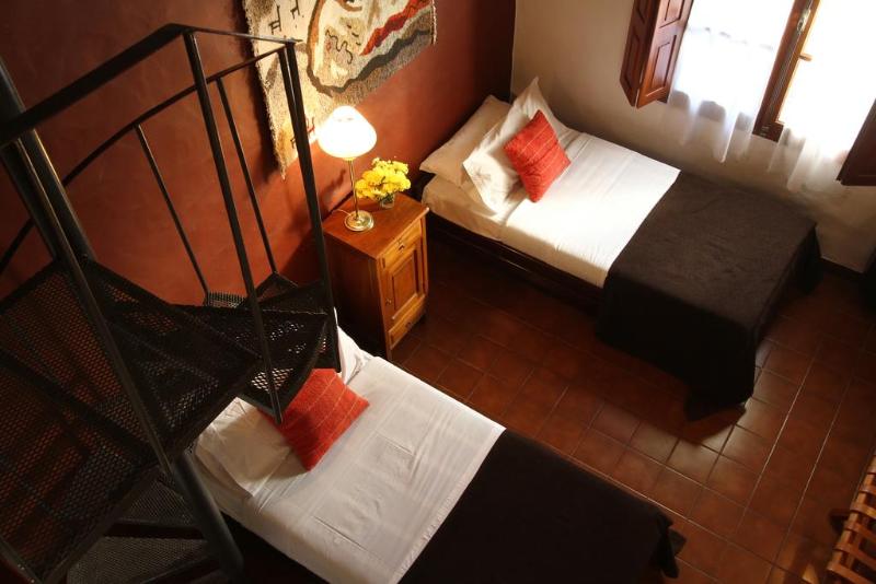 اتاق استاندارد چهار تخته, Hostería Lunahuana