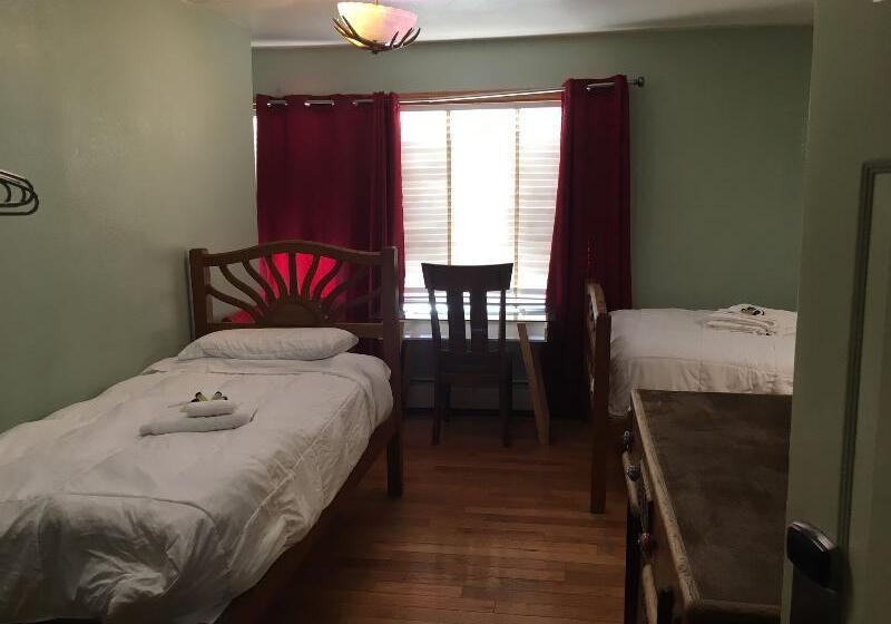 غرفة قياسية, Qupqugiaq Inn