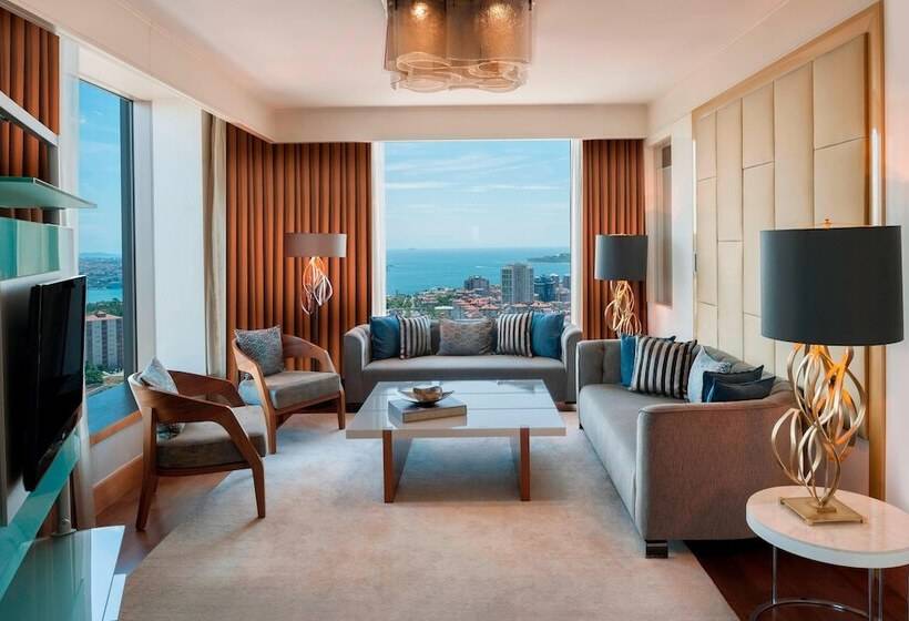 سوییت جونیور با چشمانداز شهر, Renaissance Istanbul Polat Bosphorus