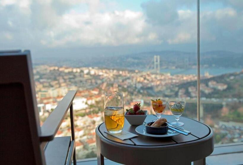 Люкс Вид на Город, Renaissance Istanbul Polat Bosphorus