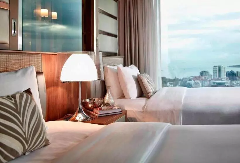 景色の見えるデラックスルーム, Renaissance Istanbul Polat Bosphorus