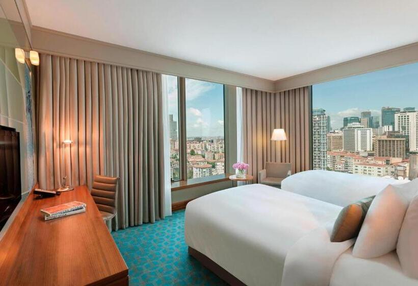 Номер Deluxe Вид на Город, Renaissance Istanbul Polat Bosphorus