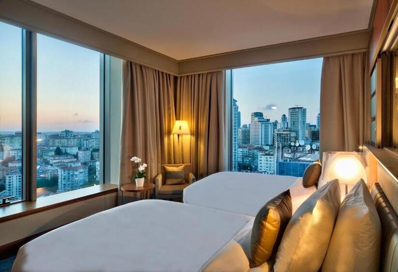 اتاق لوکس با چشمانداز شهر, Renaissance Istanbul Polat Bosphorus