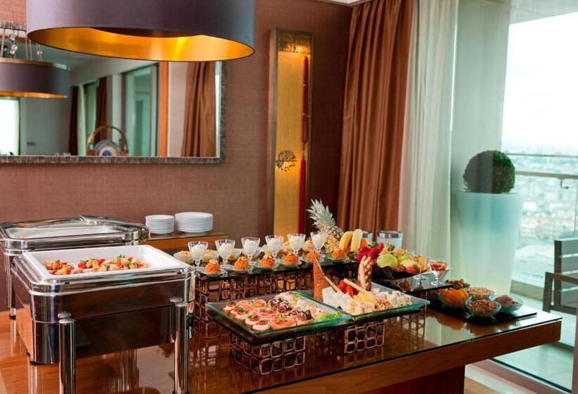 Представительский номер с видом, Renaissance Istanbul Polat Bosphorus