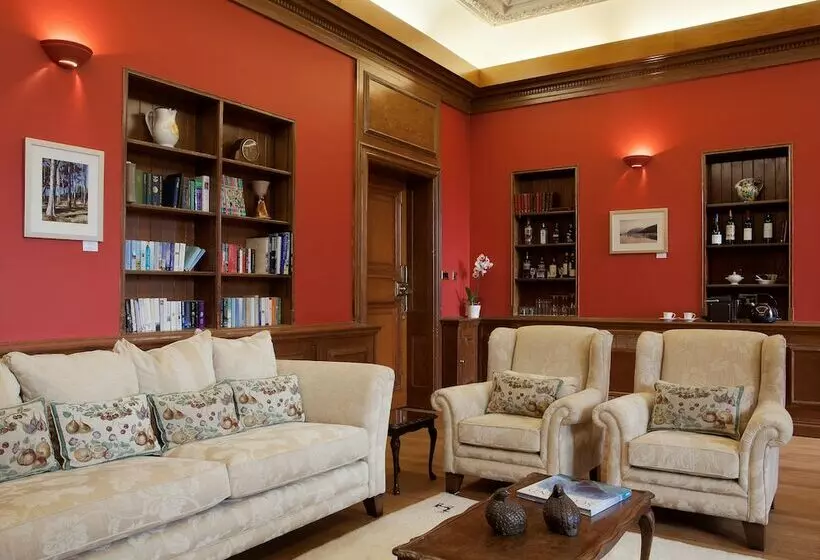 2 Bedroom Suite, Glencoe House