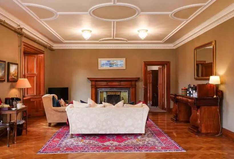 Suite with Terrace, Glencoe House