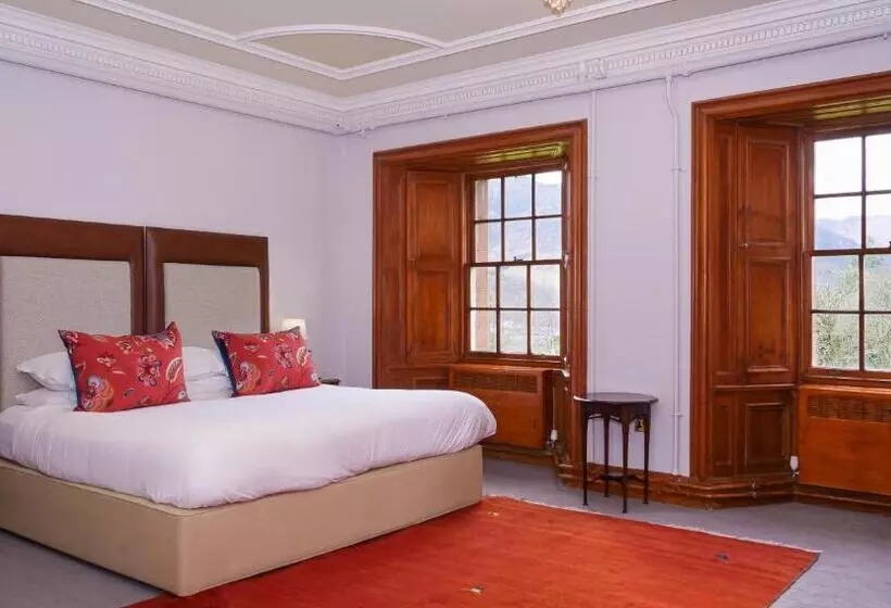 Suite with Terrace, Glencoe House