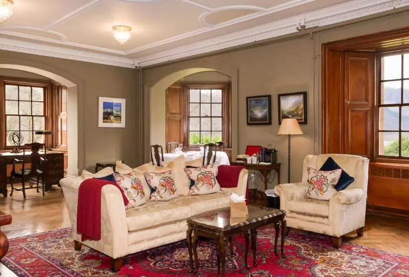 Suite with Terrace, Glencoe House