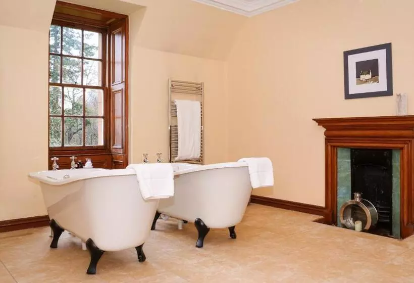 Suite, Glencoe House