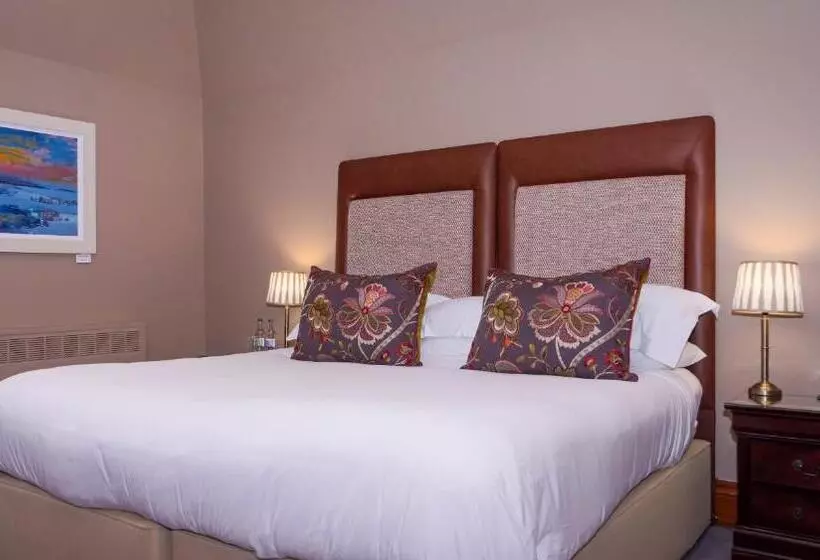 Suite, Glencoe House