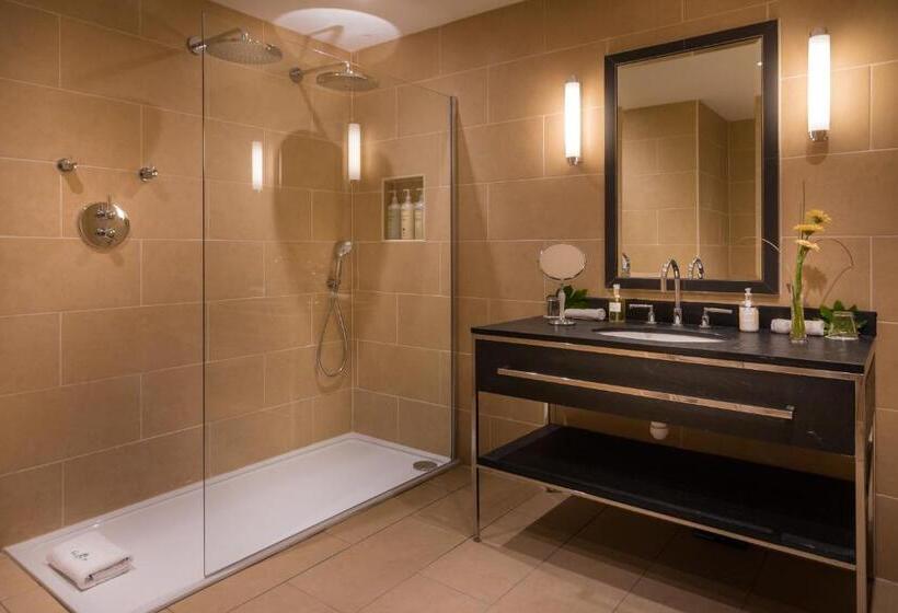 غرفة قياسية, Glencoe House