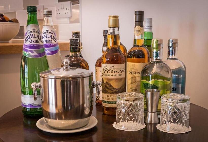 غرفة ديلوكس, Glencoe House